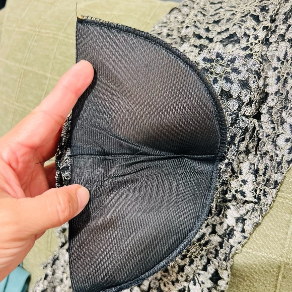 Vintage women’s dress see through size med to large measurement are included - Picture 14 of 14